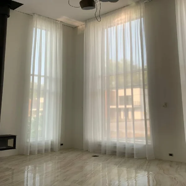 ستائر أمريكي للمكاتب والمنازل | عملية وسهلة التنظيف