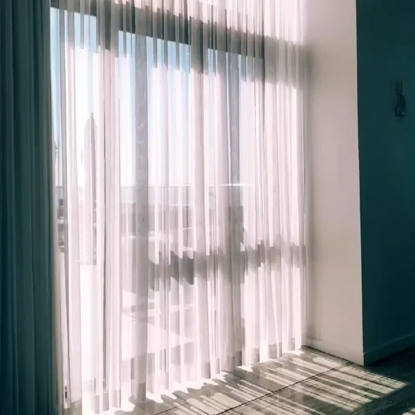 ستائر أمريكي للمكاتب والمنازل | عملية وسهلة التنظيف