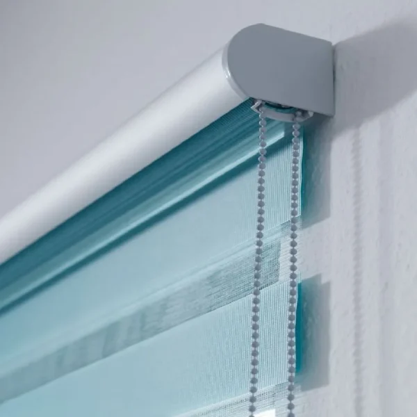 ستائر رول عازلة للضوء والحرارة