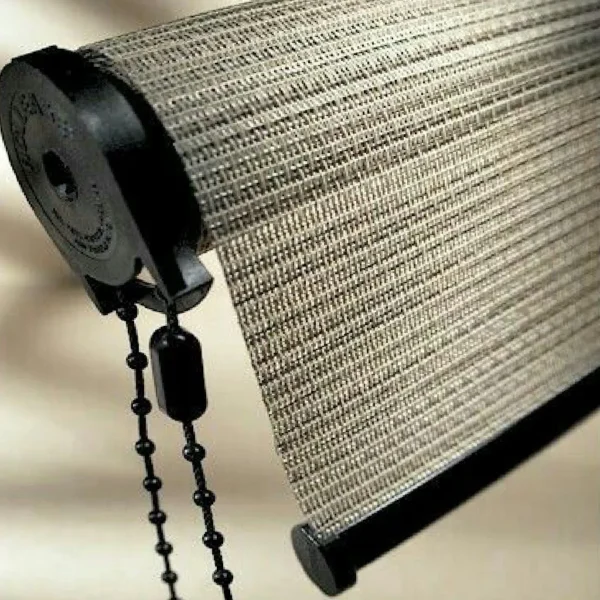 ستائر رول عازلة للضوء والحرارة