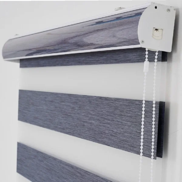 ستائر رول عازلة للضوء والحرارة