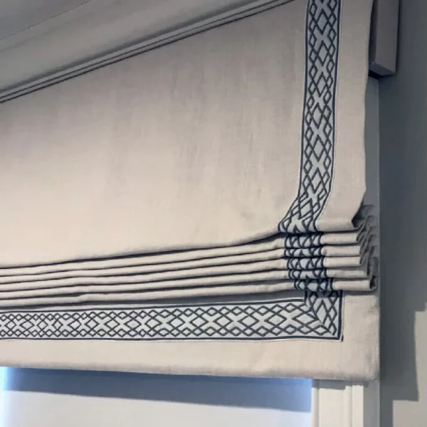 ستائر روماني للمجالس وغرف النوم | أناقة وخصوصية