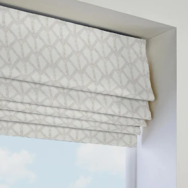 ستائر روماني للمجالس وغرف النوم | أناقة وخصوصية