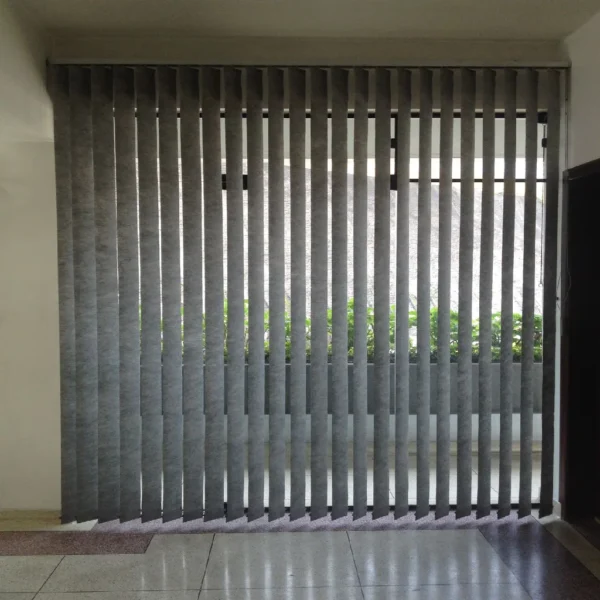 عمودية (1) ستائر شرائح عمودية حديثة للتحكم في الإضاءة