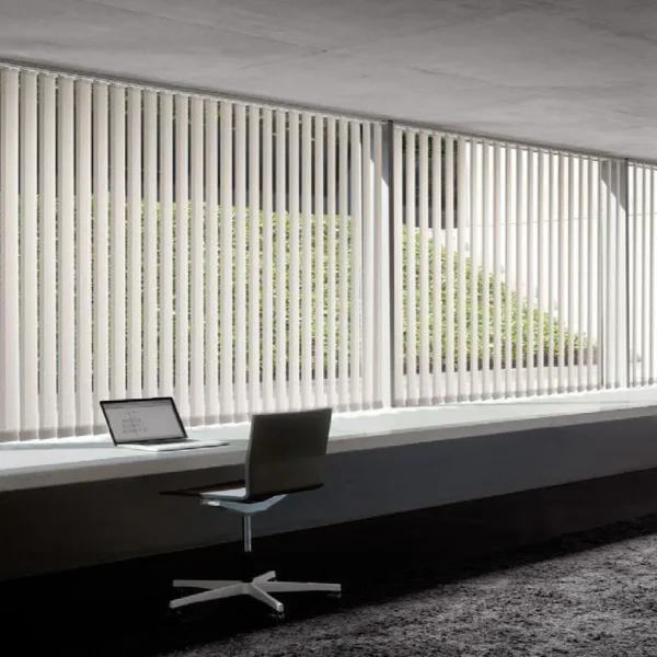 عمودية (14) ستائر شرائح عمودية حديثة للتحكم في الإضاءة
