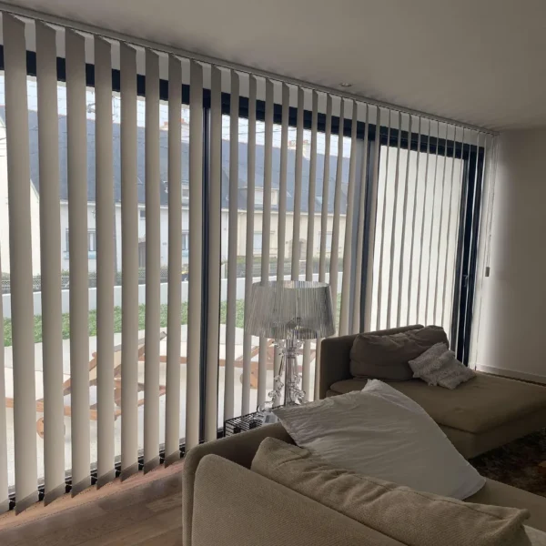 عمودية (3) ستائر شرائح عمودية حديثة للتحكم في الإضاءة