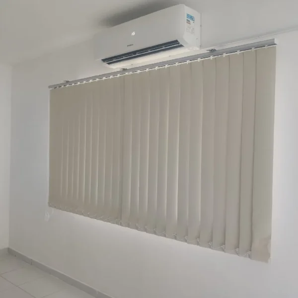 عمودية ستائر شرائح عمودية حديثة للتحكم في الإضاءة